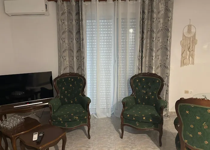 Rosi Rhodos Lejlighed *